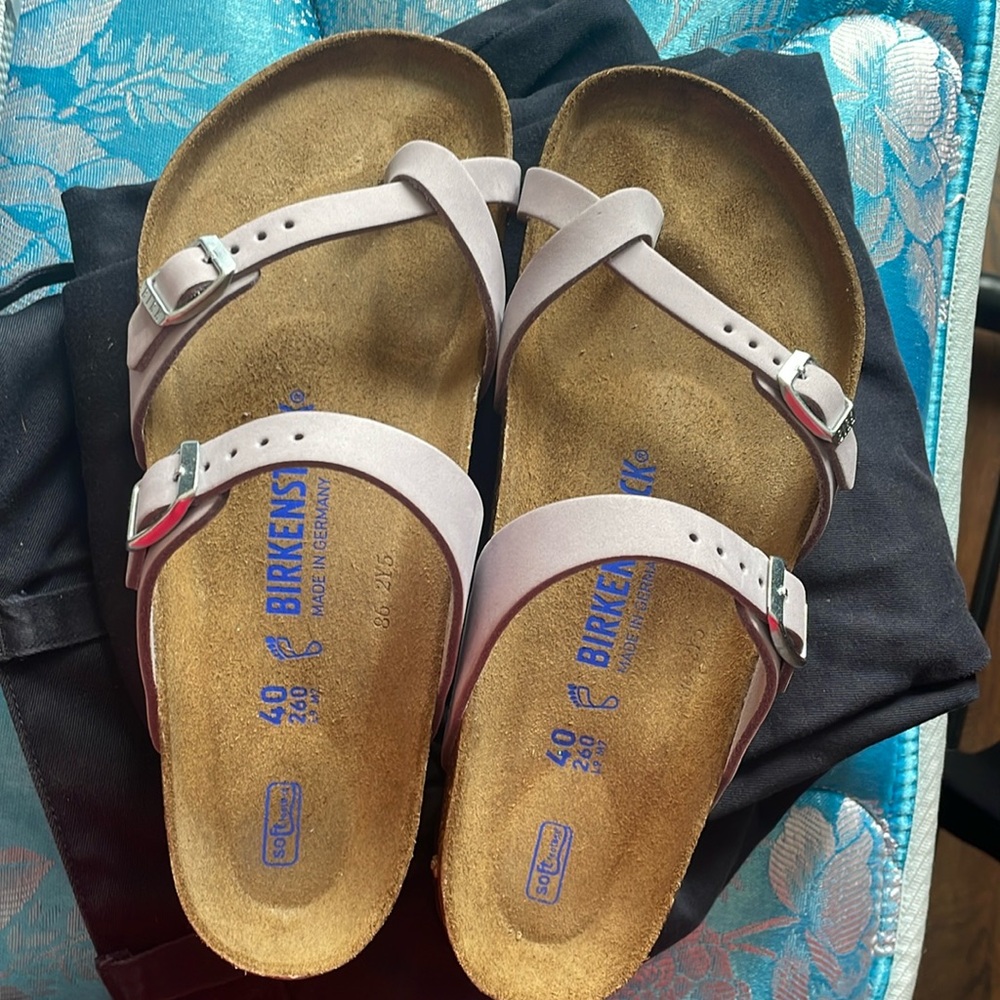 Birkenstock sandals light purple worn once